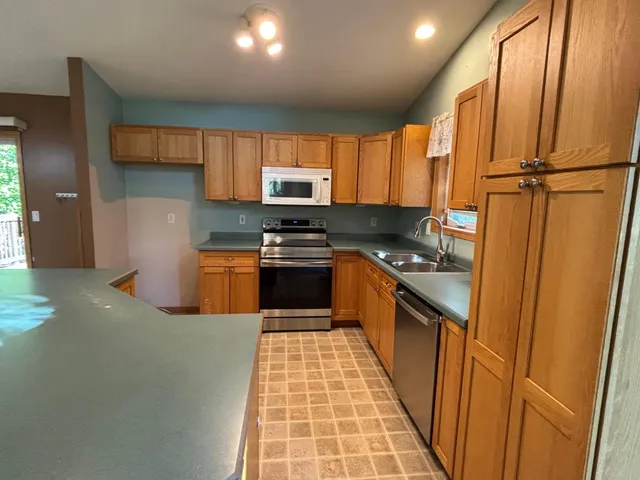 $349,900 | 322 Oriole Avenue North, Thief River Falls, MN 56701