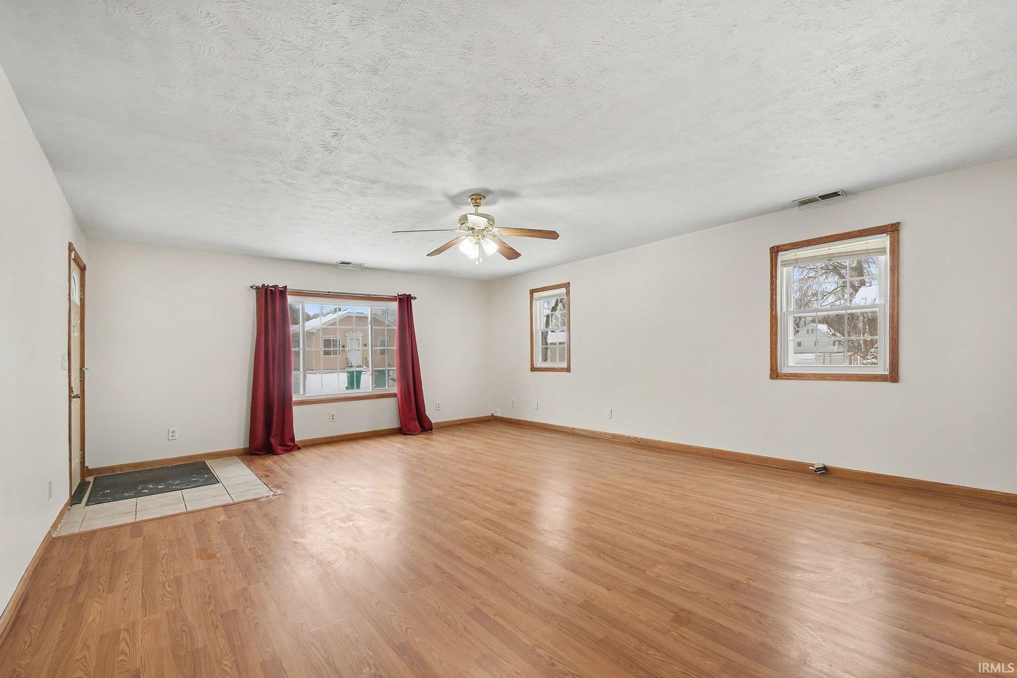 720 Hubbard Street Mishawaka, IN 46544 - Photo 3 of 23