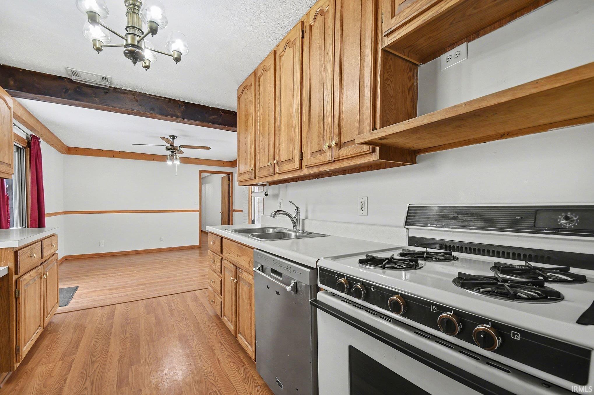 720 Hubbard Street Mishawaka, IN 46544 - Photo 4 of 23