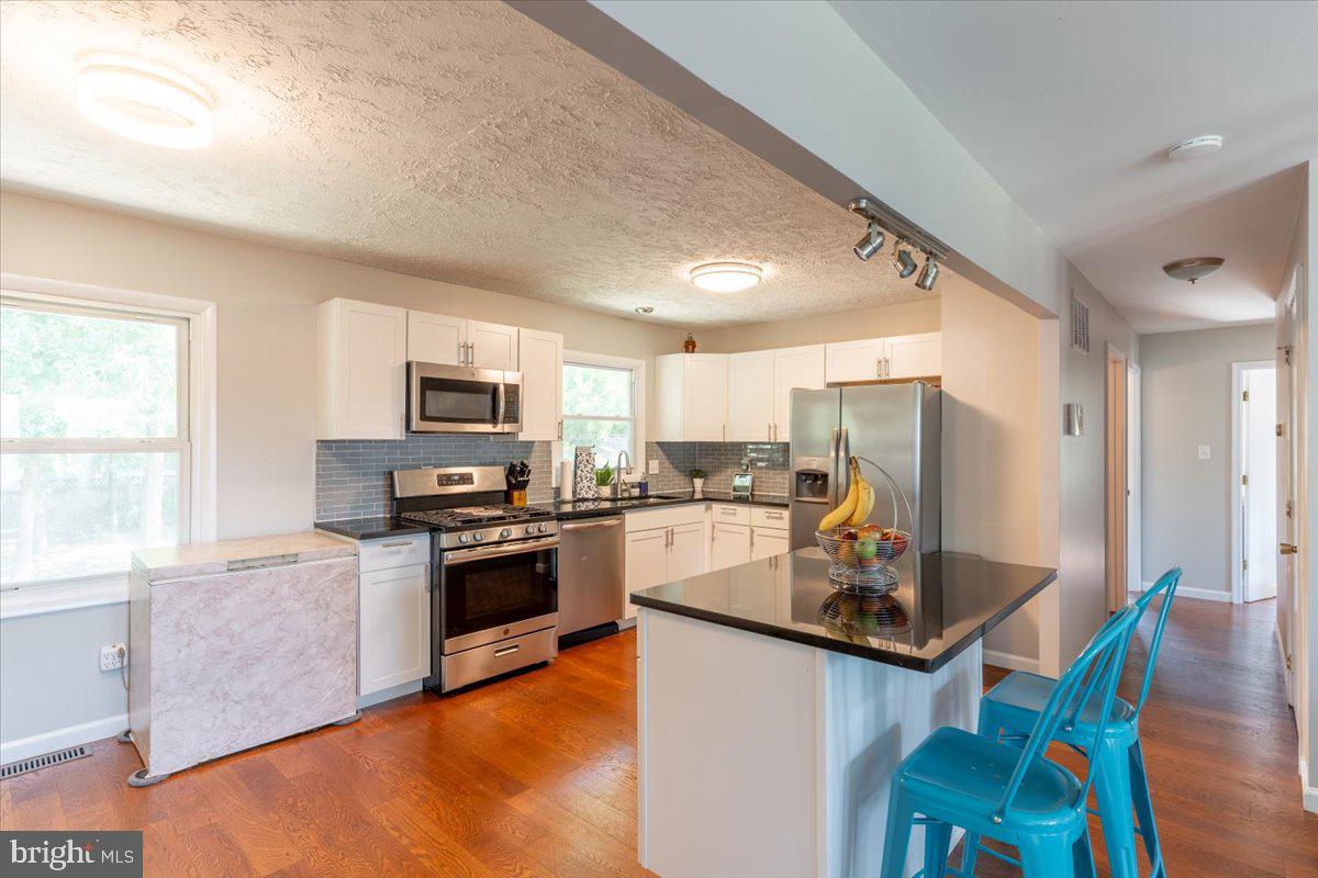 214 Acadia Road Waldorf, MD 20602 - Photo 2 of 35 Gallery Image 2
