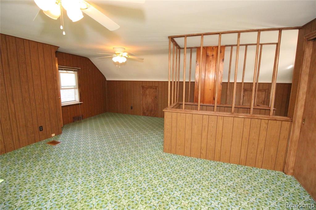 8640 Harding Center Line, MI 48015 - Photo 10 of 28