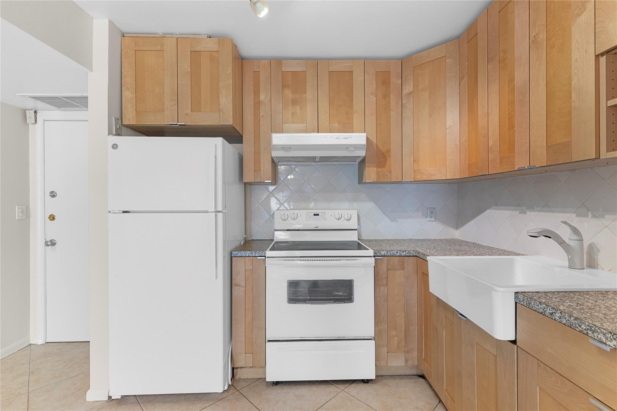 101 East McNab Road, Unit 112 Pompano Beach, FL 33060 - Photo 7 of 19 Photo 7
