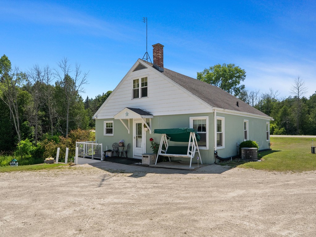 142 County Road South Algoma, WI 54201 - Photo 11 of 41