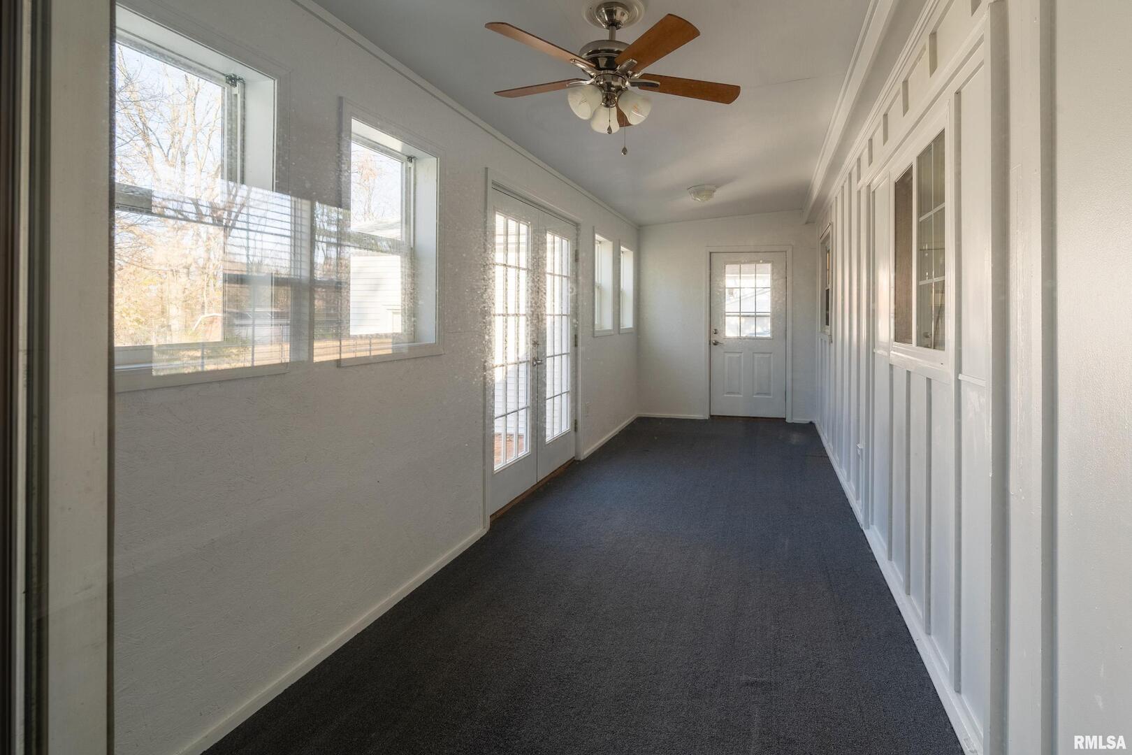 203 Fairway Vista Road Murphysboro, IL 62966 - Photo 21 of 44 a view of hallway with windows
