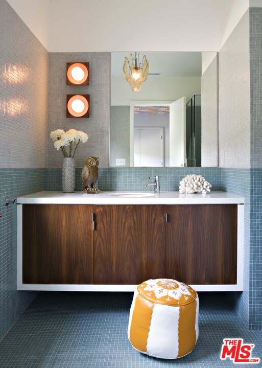 431 Homewood Road Los Angeles, CA 90049 - Photo 18 of 27