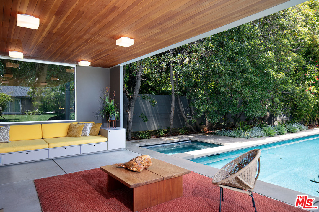 431 Homewood Road Los Angeles, CA 90049 - Photo 24 of 27