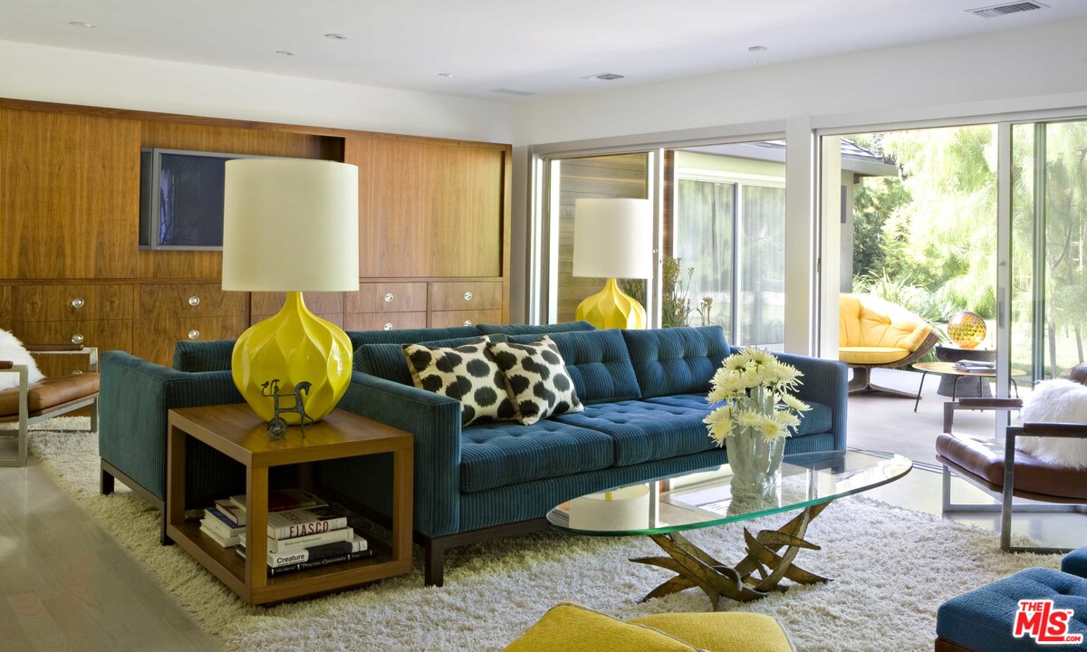 431 Homewood Road Los Angeles, CA 90049 - Photo 8 of 27