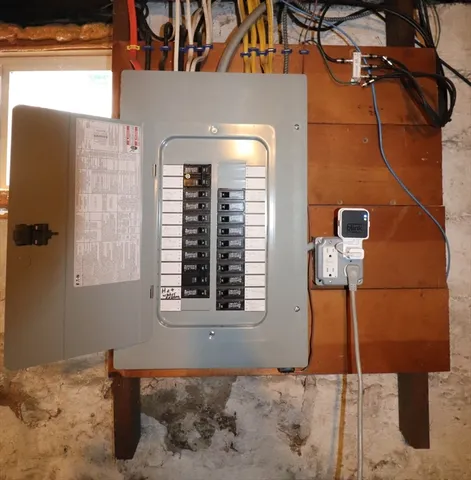 $399,900 | 214 Church Street, New Bedford, MA 02745