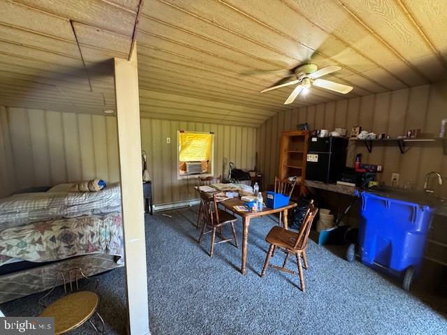 9440 Hollow Road Middletown, MD 21769 - Photo 18 of 20 a view of a workspace with furniture