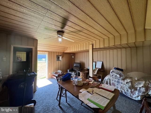 9440 Hollow Road Middletown, MD 21769 - Photo 19 of 20 a living room with furniture and a window