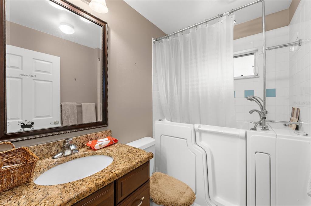 620 Burke Road Venice, FL 34293 - Photo 20 of 37 Gallery Image 20