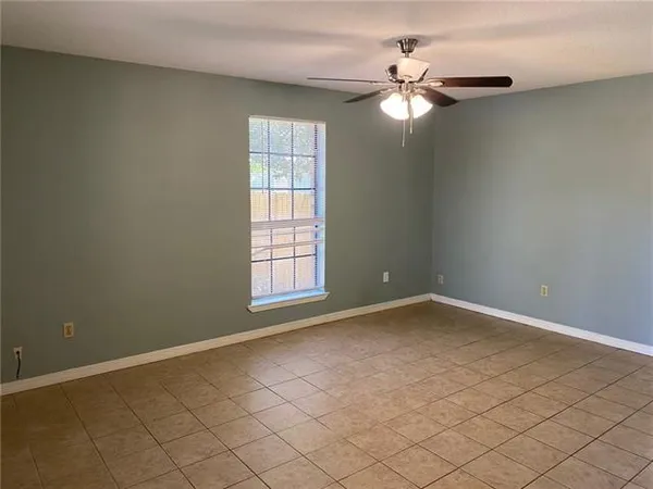 $1,050 | 21096 Washington Avenue, Unit B, Abita Springs, LA 70420