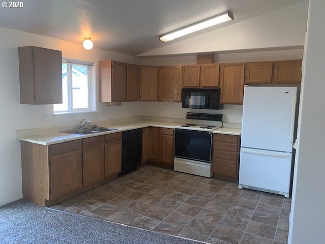 3446 Douglas Drive Springfield, OR 97478 - Photo 8 of 17