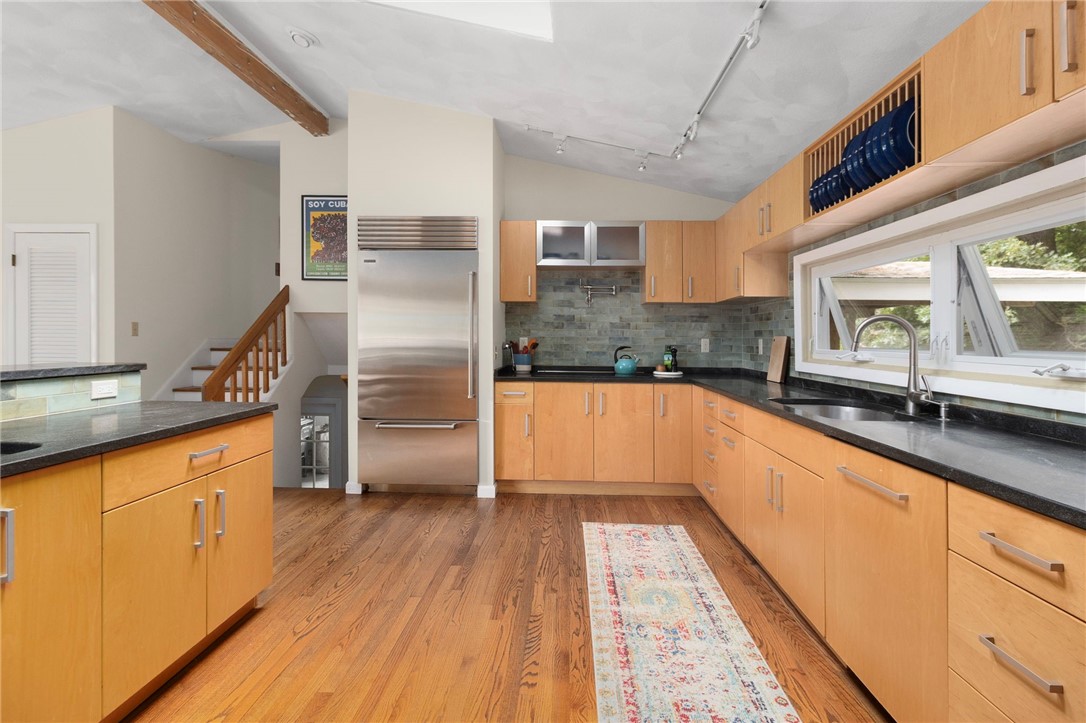 10 Guzeika Road North Kingstown, RI 02852 - Photo 15 of 47