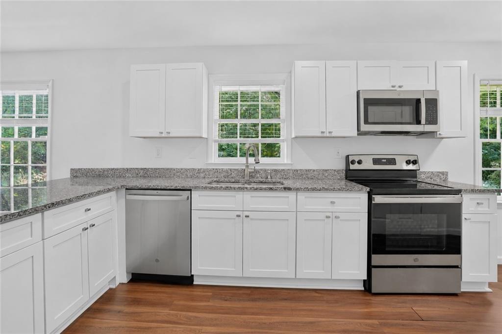 2495 Whites Mill Road Decatur, GA 30032 - Photo 3 of 30