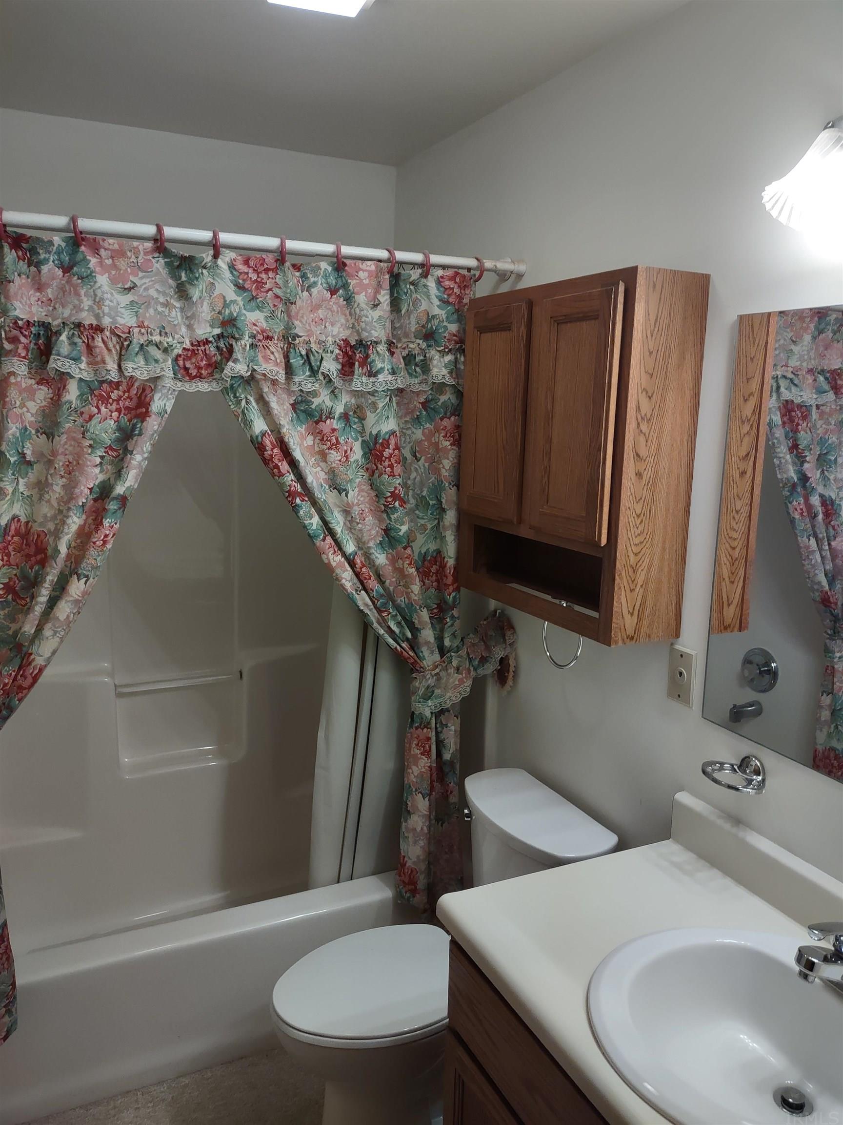 1003 Woodridge Drive Decatur, IN 46733 - Photo 6 of 11