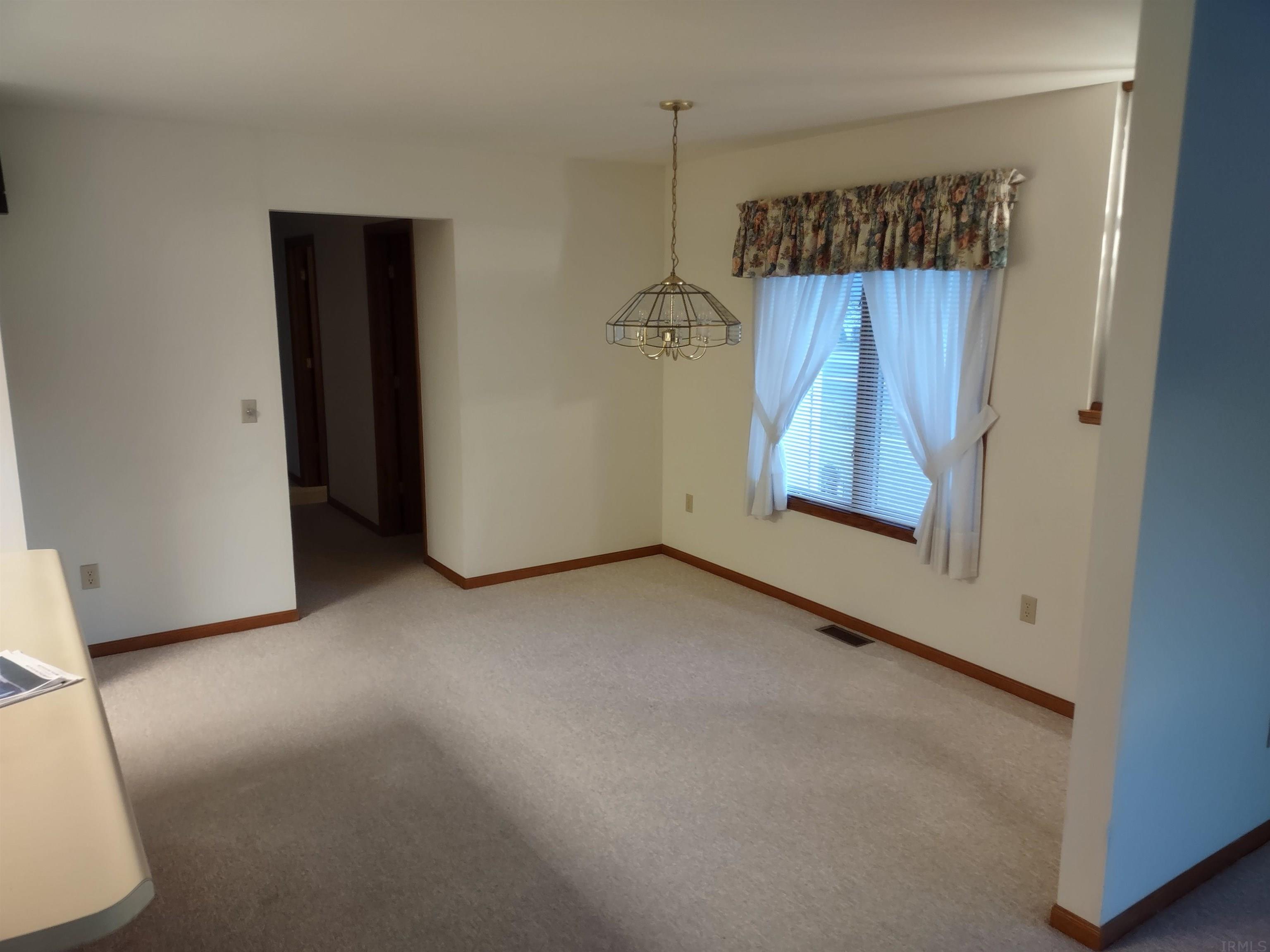 1003 Woodridge Drive Decatur, IN 46733 - Photo 9 of 11