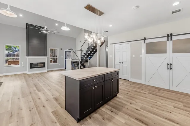 $411,750 | 50 Hunters Creek Drive, Huntsville, TX 77340