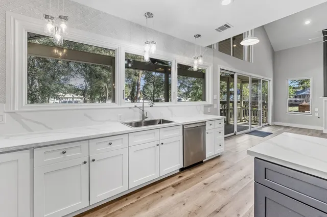 $411,750 | 50 Hunters Creek Drive, Huntsville, TX 77340