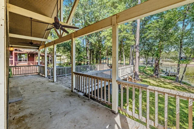 $411,750 | 50 Hunters Creek Drive, Huntsville, TX 77340