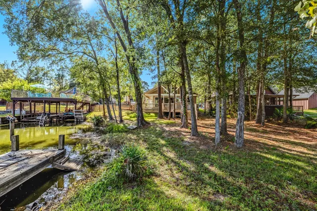 $411,750 | 50 Hunters Creek Drive, Huntsville, TX 77340