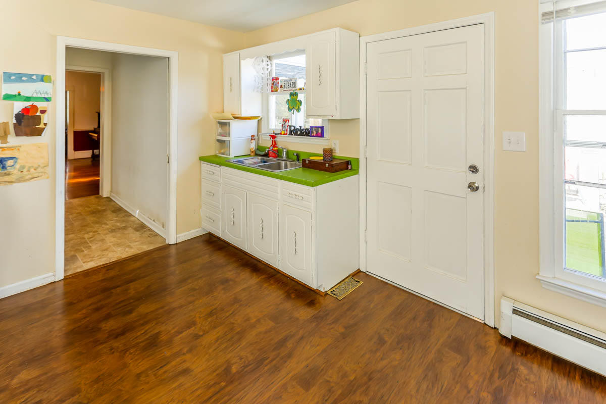 1822 Arlington Road Southwest Roanoke, VA 24015 - Photo 15 of 44 DGA_3207-HDR-16