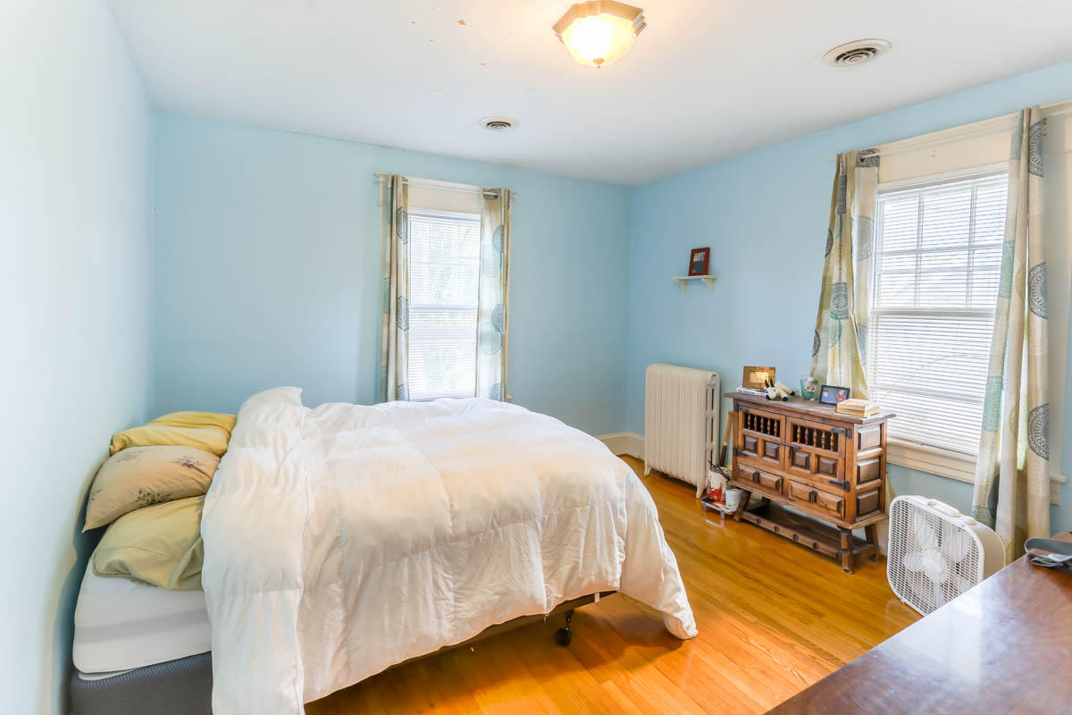 1822 Arlington Road Southwest Roanoke, VA 24015 - Photo 21 of 44 DGA_3242-HDR-22