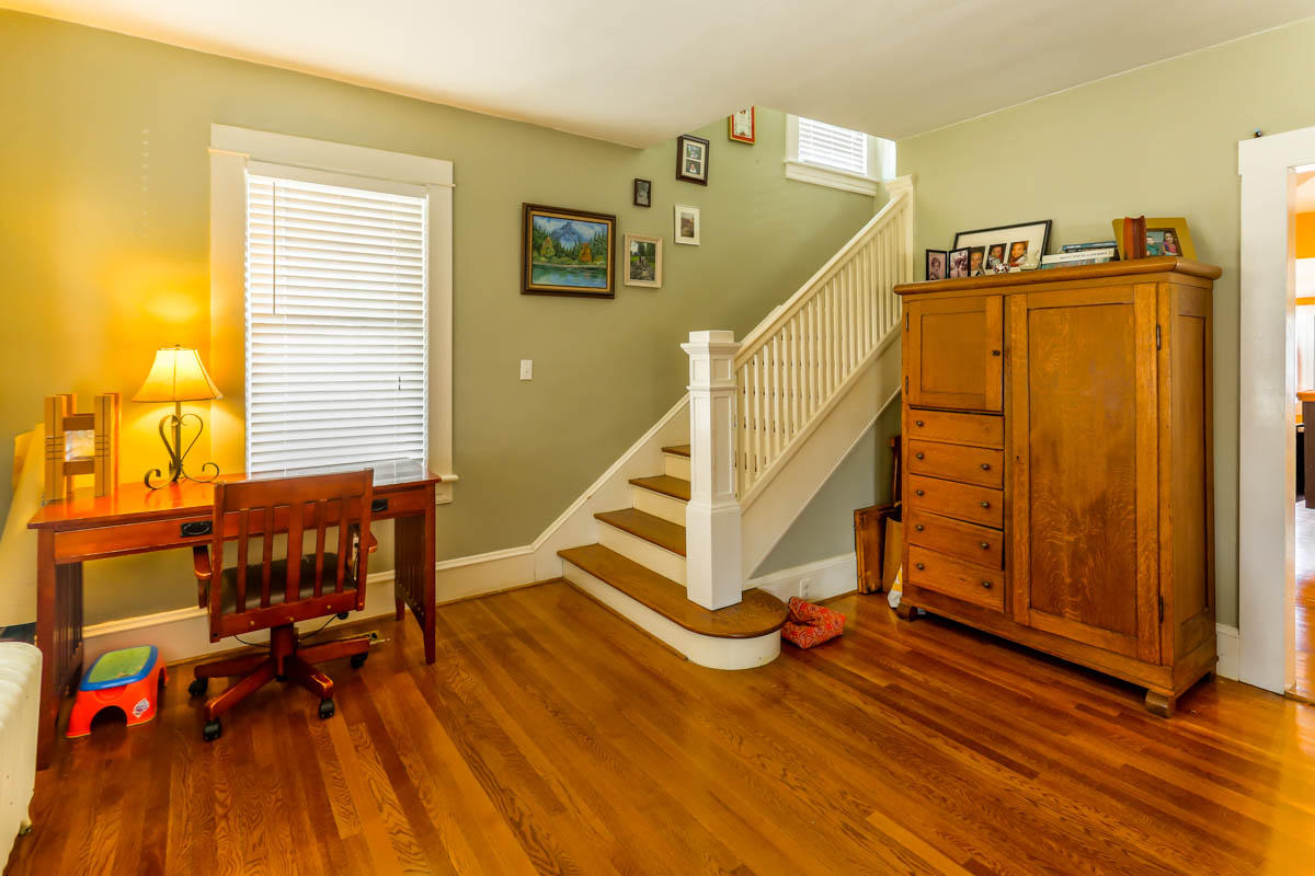 1822 Arlington Road Southwest Roanoke, VA 24015 - Photo 5 of 44 DGA_3152-HDR-7