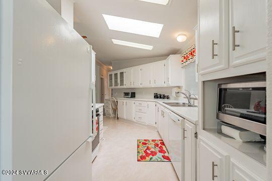2050 West State Rte 89A, Unit 41 Sedona, AZ 86336 - Photo 11 of 39 kitchen 7