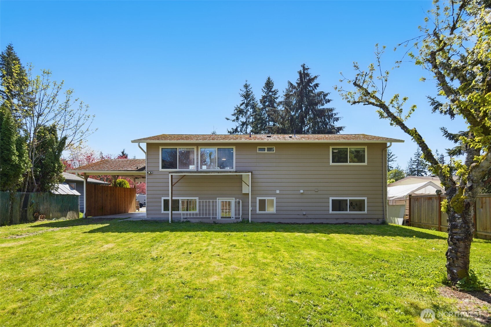 609 212th Street Southwest Bothell, WA 98021 - Photo 25 of 33