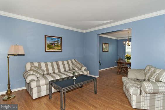 5923 Clear Ridge Road Elkridge, MD 21075 - Photo 8 of 30 Living Room