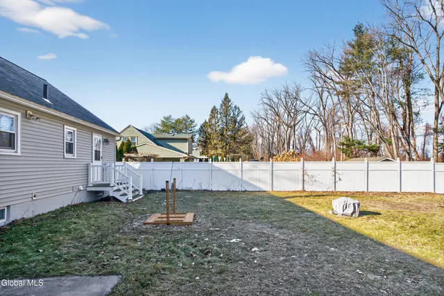 $314,900 | 1 Velina Drive, Guilderland, NY 12203