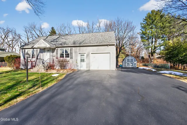 $314,900 | 1 Velina Drive, Guilderland, NY 12203