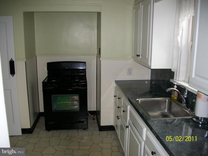 11 Cameron Road Willow Grove, PA 19090 - Photo 4 of 10 Gallery Image 4