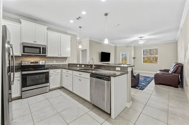 $2,800 | 2271 Cerulean Sky Drive, Lutz, FL 33558