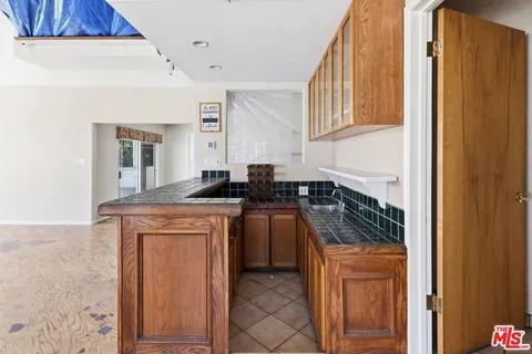 $1,099,999 | 6956 Wish Avenue, Van Nuys, CA 91406