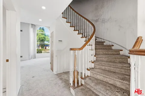 $1,099,999 | 6956 Wish Avenue, Van Nuys, CA 91406