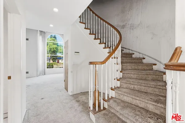 $1,099,999 | 6956 Wish Avenue, Van Nuys, CA 91406