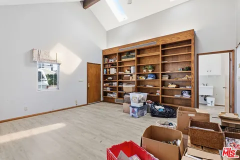 $1,099,999 | 6956 Wish Avenue, Van Nuys, CA 91406
