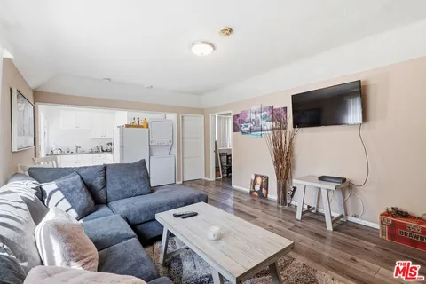 $1,099,999 | 6956 Wish Avenue, Van Nuys, CA 91406