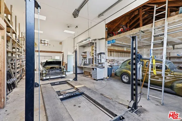 $1,099,999 | 6956 Wish Avenue, Van Nuys, CA 91406