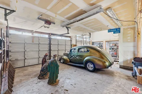 $1,099,999 | 6956 Wish Avenue, Van Nuys, CA 91406