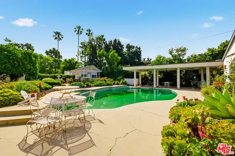 $1,099,999 | 6956 Wish Avenue, Van Nuys, CA 91406
