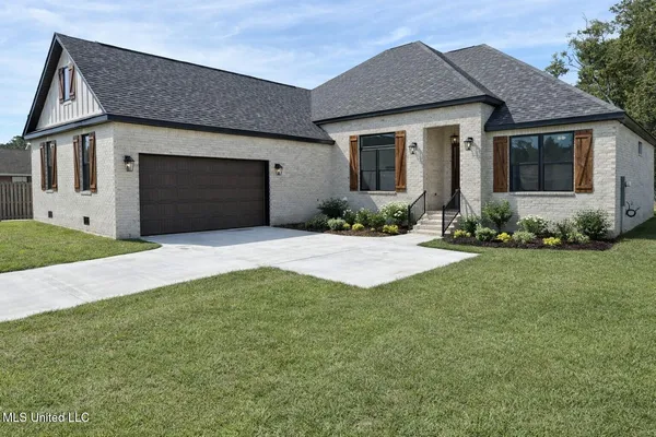 $519,500 | 620 Old Savannah Drive, Long Beach, MS 39560