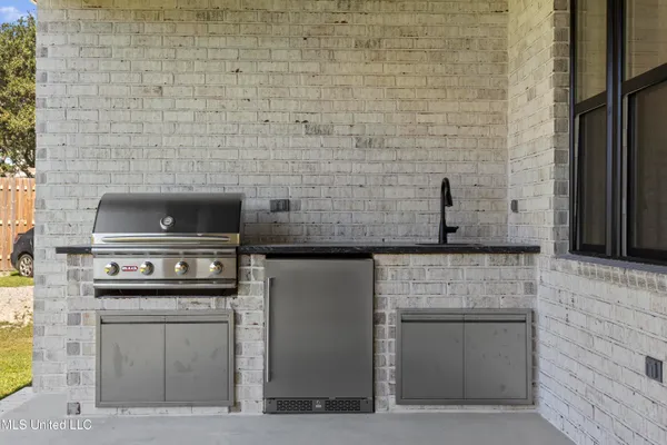 $519,500 | 620 Old Savannah Drive, Long Beach, MS 39560