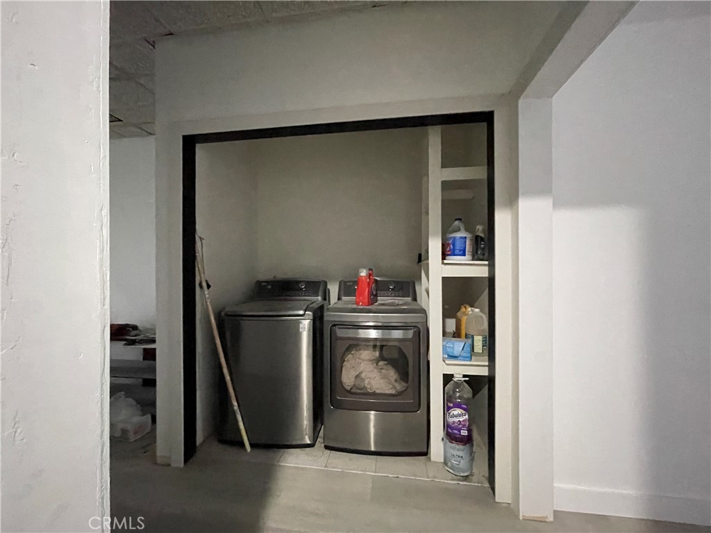 1212 West Commonwealth Avenue Fullerton, CA 92833 - Photo 9 of 14 a utility room with dryer and washer