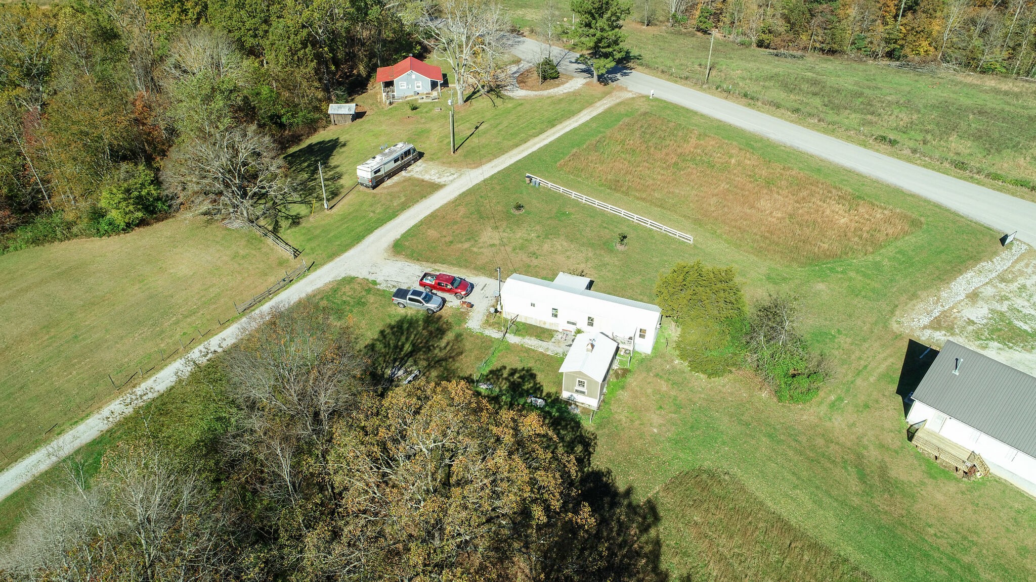 7602 Pewitt Road Franklin, TN 37064 - Photo 8 of 18 a view of a houses with a yard