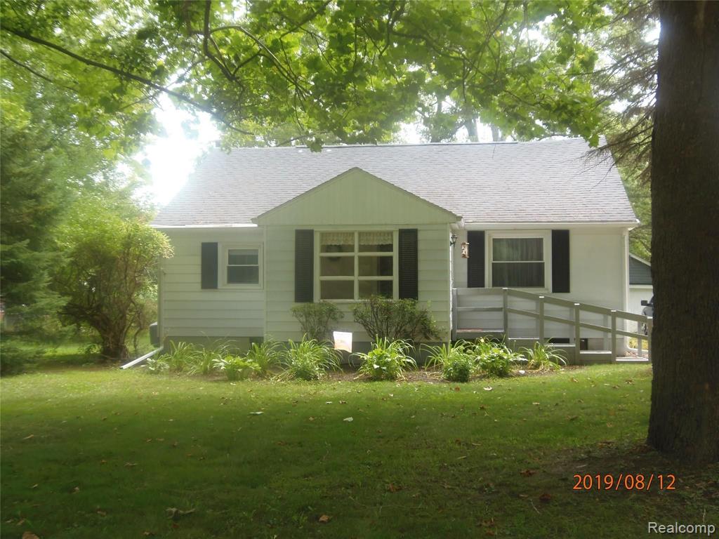 2172 Byron Road Howell, MI 48855 - Photo 1 of 16