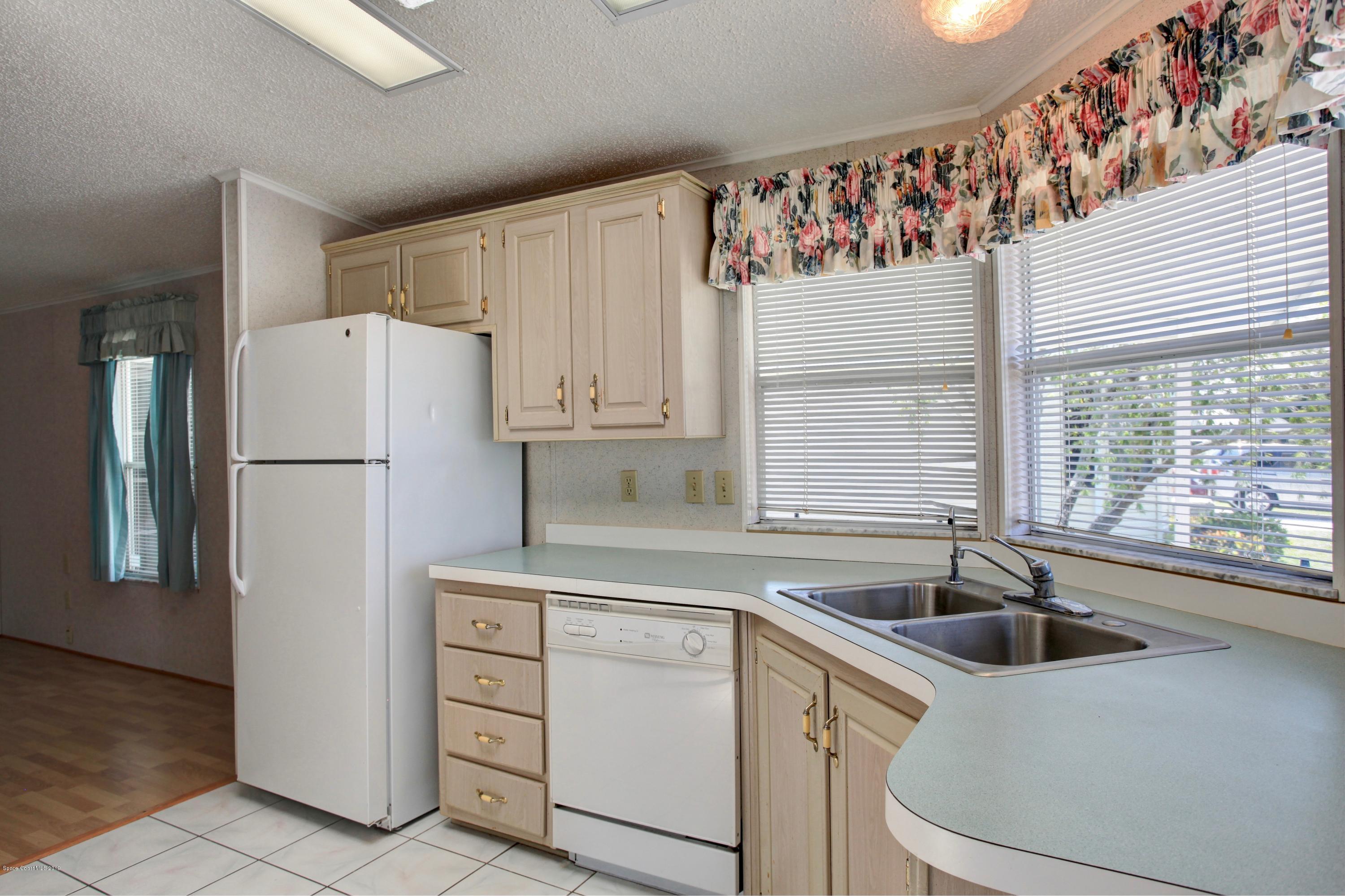 428 Papaya Circle Barefoot Bay, FL 32976 - Photo 19 of 37 F3