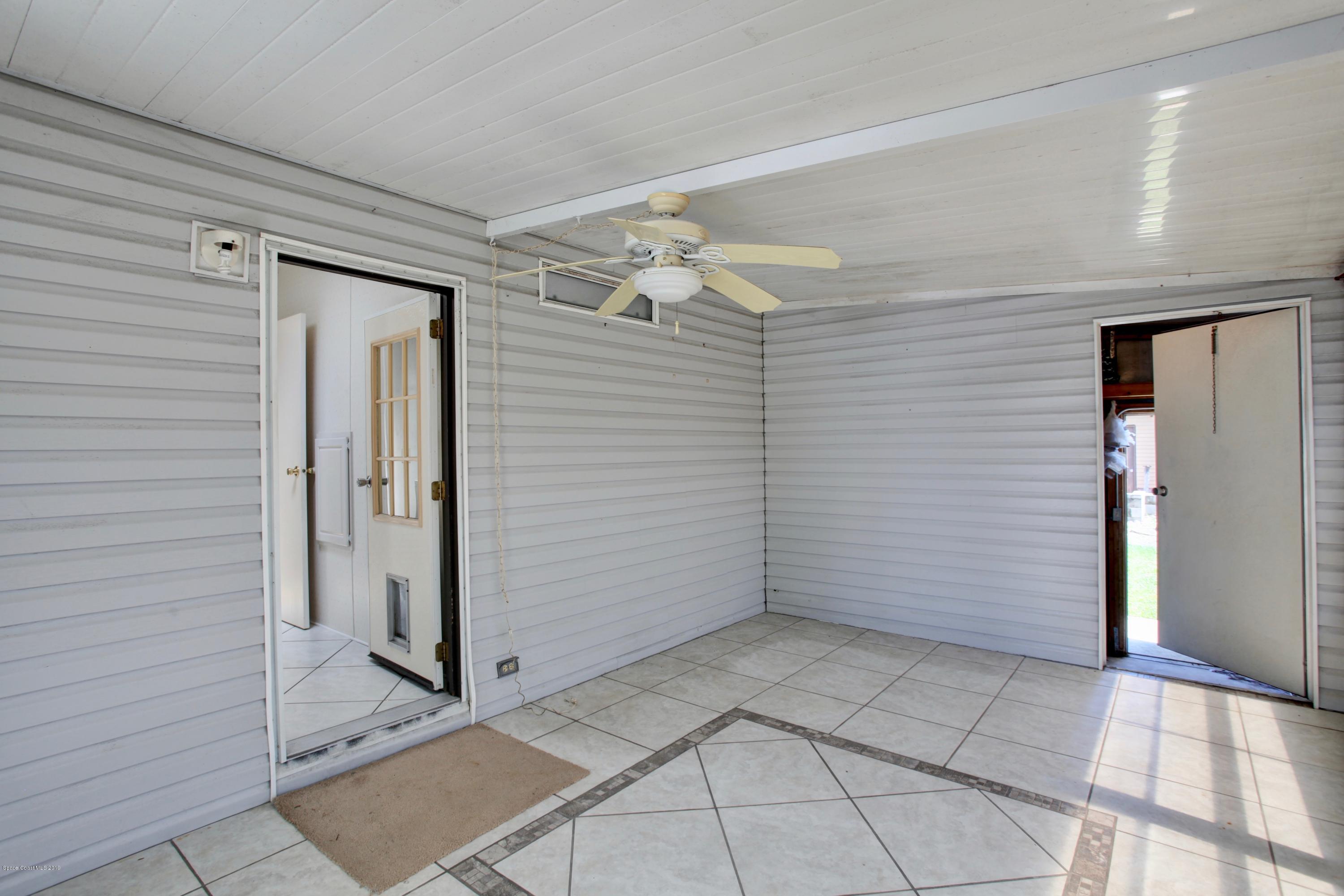 428 Papaya Circle Barefoot Bay, FL 32976 - Photo 7 of 37 L1